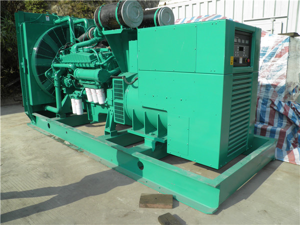 蕉岭出租发电机 发电机组厂家：柴油发电机组的控制屏的作用是什么？